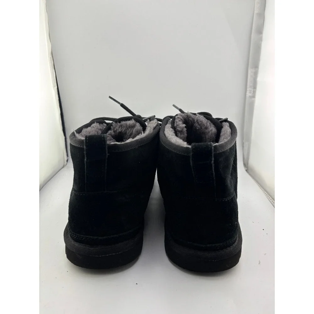 UGG Neumel Black Suede Lace Up Chukka Boots Mens 10